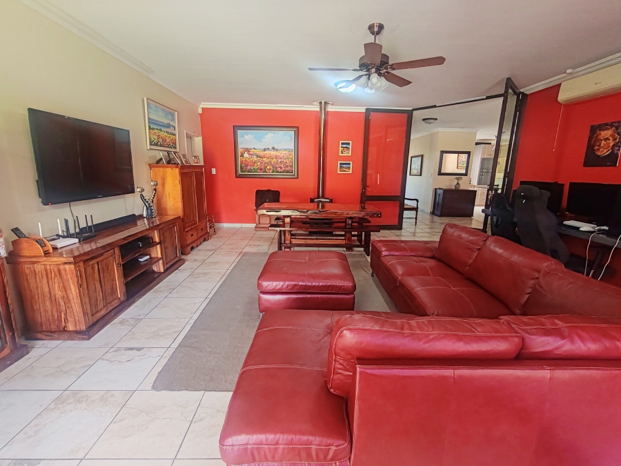 4 Bedroom Property for Sale in Country Club Western Cape